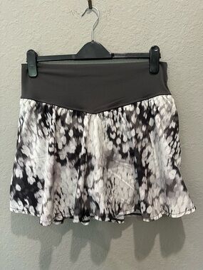 Aerie athletic skirt with built in shorts Sz XL